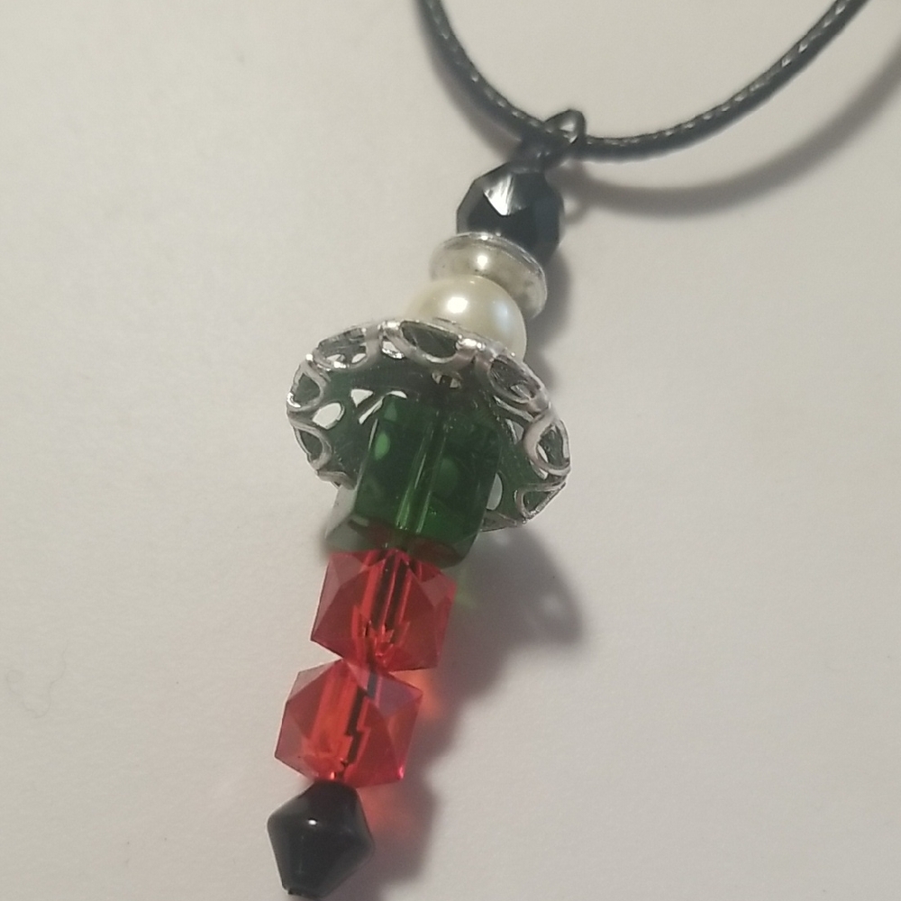 Elegant Multicolor Pendant Necklace